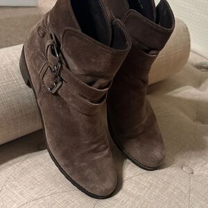 Stuart Weitzman classic brown leather boots